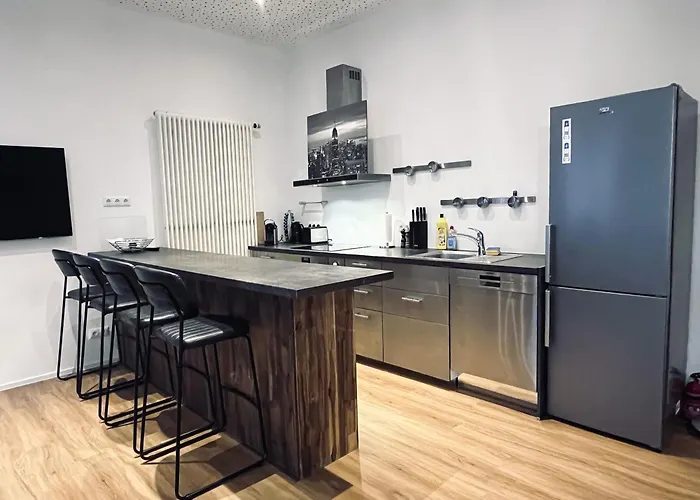 Loft Directly Next To Oktoberfest And Downtown
