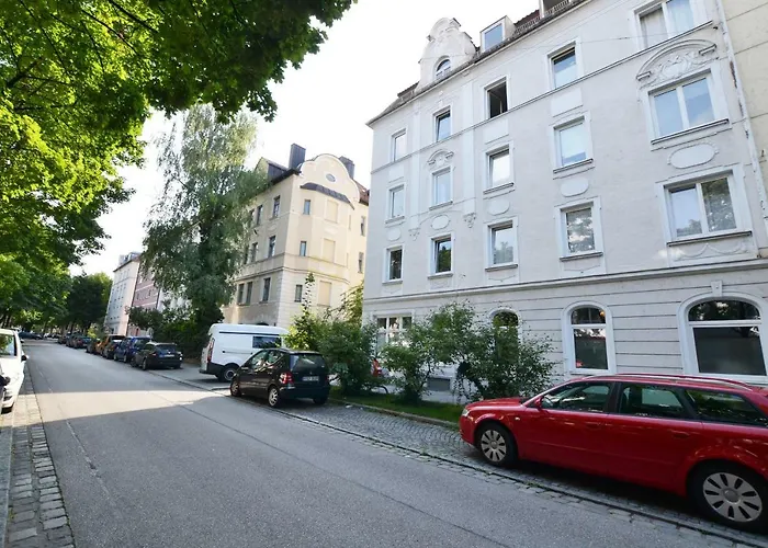 Loft Directly Next To Oktoberfest And Downtown